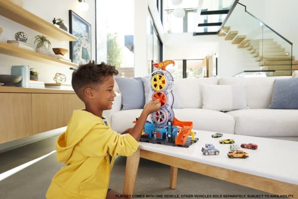 Hot Wheels City Super Twist Tire Shop