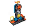 Miniatyrbild 2 av 5: Hot Wheels City Super Twist Tire Shop