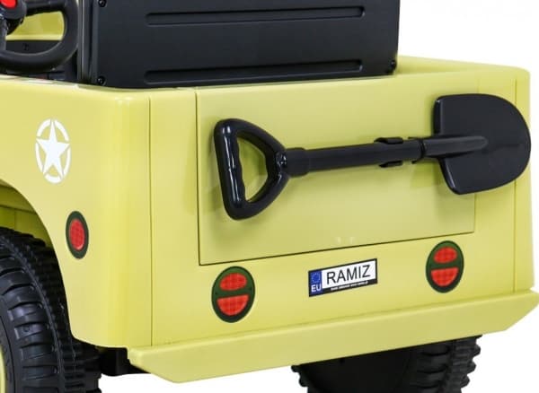Ramiz Auto na akku Retro Wojskowy Cremeas Cremeas