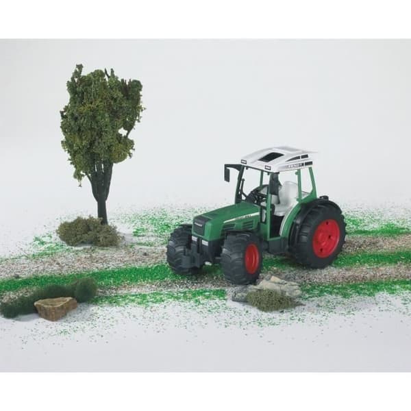 Fendt Farmer 209 S traktor - BRUDER - Leksak för barn från 3 år och uppåt