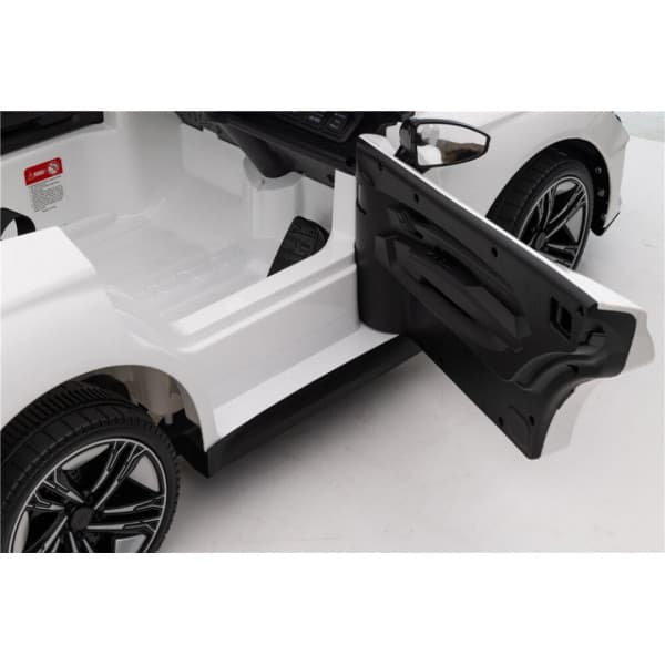 Audi RS e-tron GT -elbil, hvid