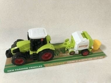 Tractor with agricultural machinery