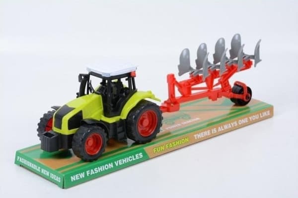 Traktor med landbruksmaskiner