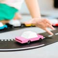 Miniatyrbild 3 av 4: Candycars leksaksbil i trä - Rosa sedan - För barn från 3 år och uppåt - Candylab