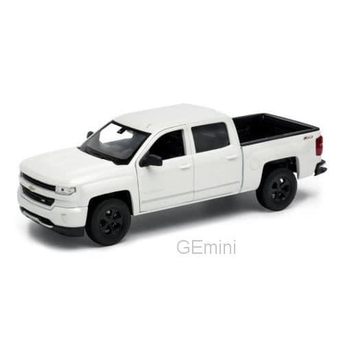 Monterade miniatyrer - White Chevrolet Silverado 1/24 Welly