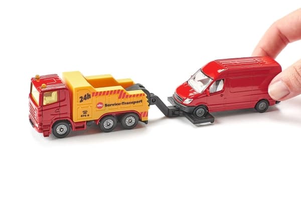 Siku Breakdown kuorma-auto pakettiautolla