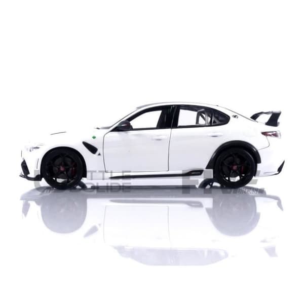 Samlarbil i miniatyr - BBURAGO - ALFA-ROMEO Giulia GTAm - Skala 1/18 - Vit - 2020