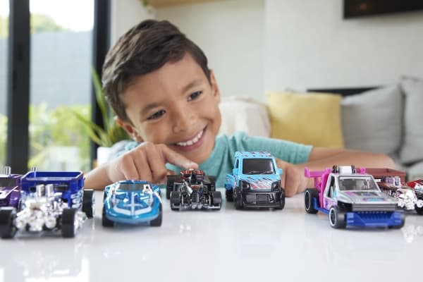 Hot Wheels Pull-Backs 1:43 2-pack 1:43 2-pack