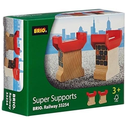 BRIO - 33254 - TÅGKRETS I TRÄ - INREDADE STALLSTÖD