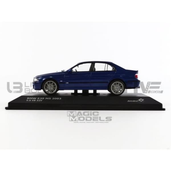 Samlarbil i miniatyr - SOLIDO - BMW M5 E39 - Färg Blå - Skala 1/43 - För vuxna