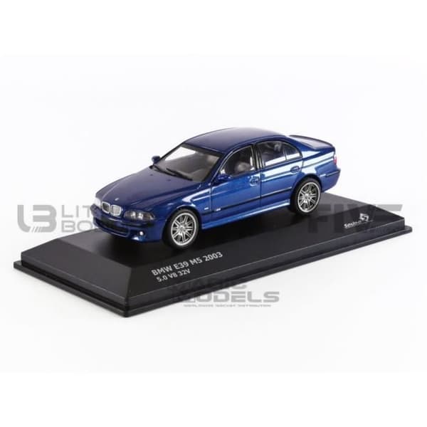 Samlarbil i miniatyr - SOLIDO - BMW M5 E39 - Färg Blå - Skala 1/43 - För vuxna