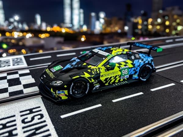 Carrera Digital 132 20032022 Aston-Martin Vantage GT3 No.98 (20032022)