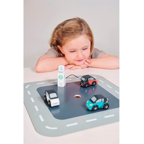 Eco Car Set - Tender Leaf Toys - TL8373 - 3 elbilar - Laddstation - Vit
