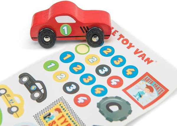Le Toy Van - Racerbilstransportbil - JH PRODUKTER