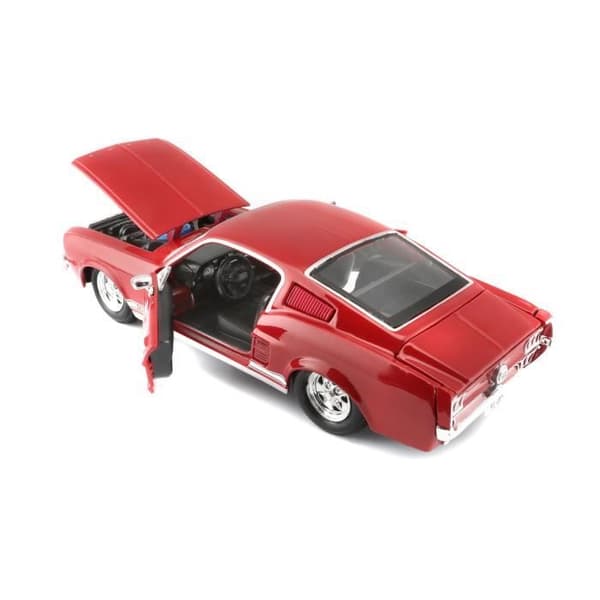 Maisto 1967 Ford Mustang GT 1/24:e skala metallbil - Röd