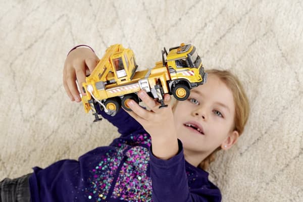 Majorette Volvo Kranlastbil 22 cm