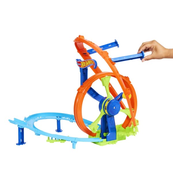Hot Wheels Stunttiraidan pikaaloitus ja silmukka
