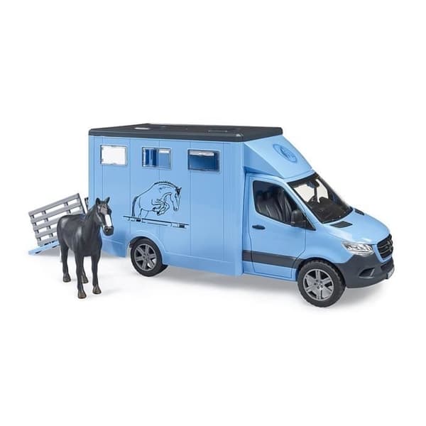 Mercedes Benz Sprinter lastbil med häst