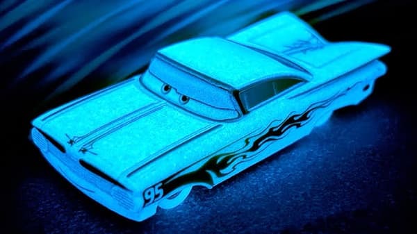 Leksaker Disney Cars Bilar metall Glow Racers Självlysande Ramone Blue
