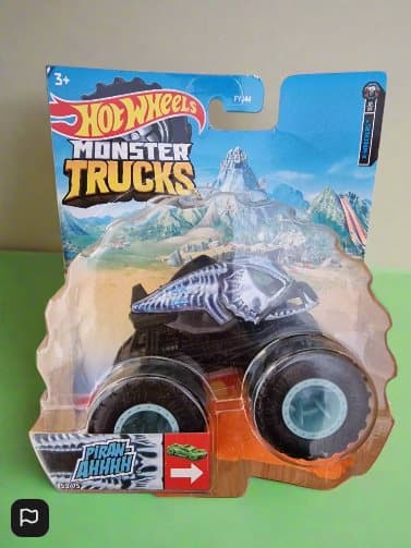Hot Wheels Monster Trucks X-Wreckers 1/5 - Piran-ahhhh Vehicle  1:64 Scale
