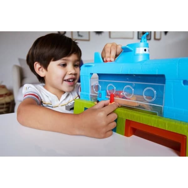 Disney+ Cars On the Road-lekset - Undervattensbiltvätt - MATTEL - Färgväxlare - från 3 år och uppåt