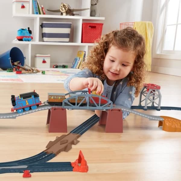 3 i 1 box set - MATTEL - Thomas och hans vänner - TrackMaster - Thomas lokomotiv med Annie och Clarabel trailers