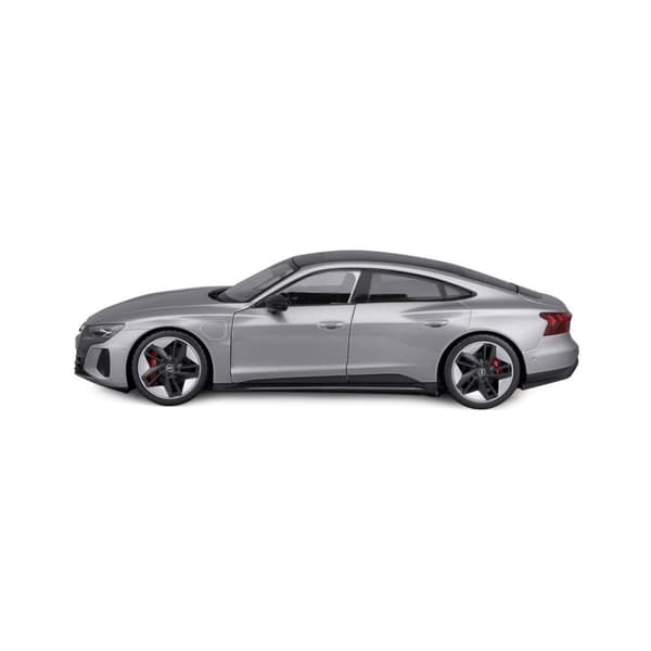 Audi RS e-tron GT silverfärgad skalamodell 1:18 BBURAGO