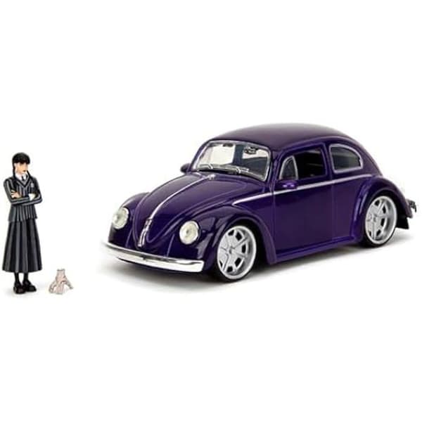 Modellbil - JADA - Volkswagen Beetle - onsdag Addams figur - 1:24 Skala - Öppna dörrar