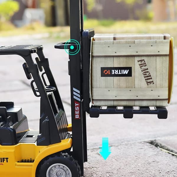 OBOSOE realistisk metalgaffeltruck med løftearm – pullback truck til drenge