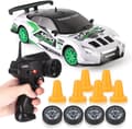 Pikkukuva 1 / 6: OBOSOE 2.4G kauko-ohjattava nelivetoinen leluauto 1:24 mittakaava – nopea sähköinen propulsioauto valoilla pojille