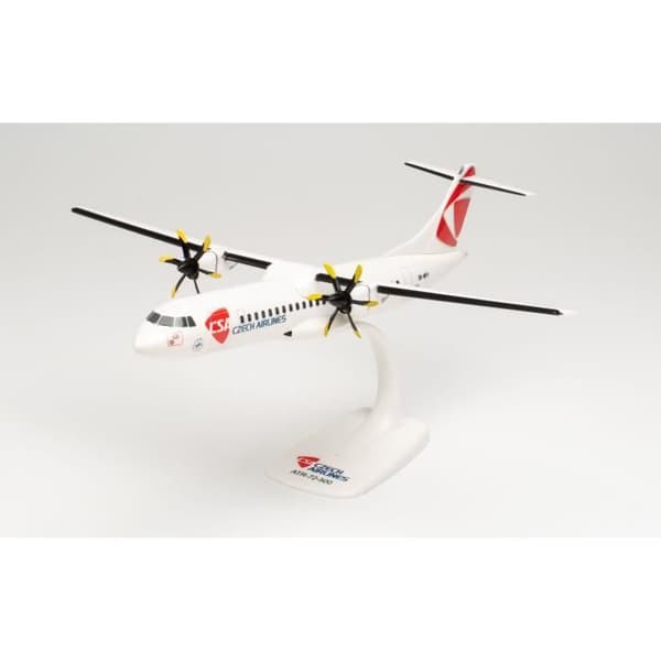 Färdigmålat kit - ATR -72-500 CSA Czech Airlines OK-NFV - 32,5*17 cm - Monteringsmodell 1/100 Herpa