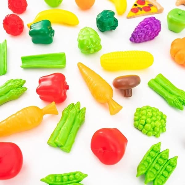 KidKraft - 115 kökstillbehör för barn inklusive frukt, grönsaker, pizza, låtsasvåfflor