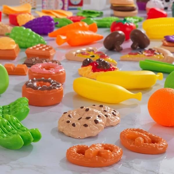 KidKraft - 115 kökstillbehör för barn inklusive frukt, grönsaker, pizza, låtsasvåfflor