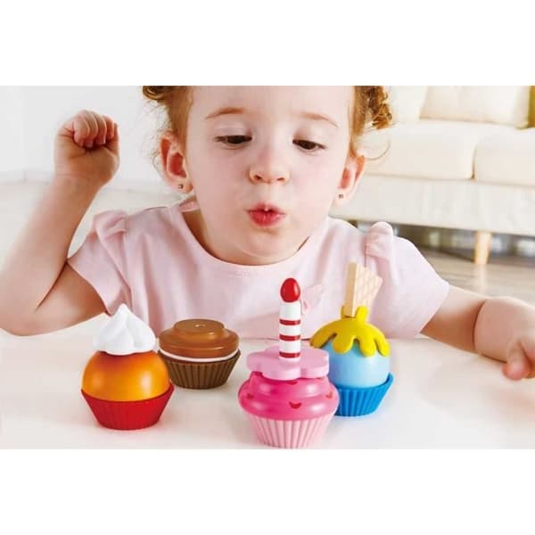HAPE - Trä låtsas leka kökssortiment - E3157 - Cupcake kakor att montera