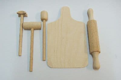Small wooden kitchen utensils 30100
