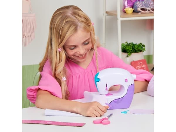 Cool Maker Stitch N Style Fashion Studio