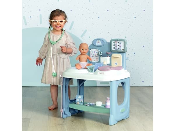 Smoby Baby Care - Pleiesenter med elektronisk nettbrett + 24 tilbehør (240305)