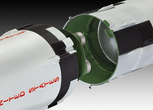 Apollo Saturn V (04909)