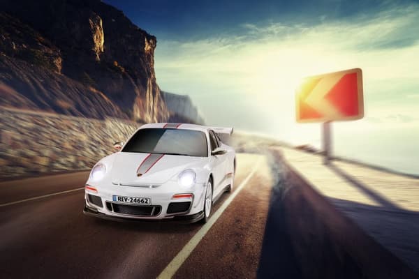Revell RC Car Porsche 911 GT3 RS Martini 1:24