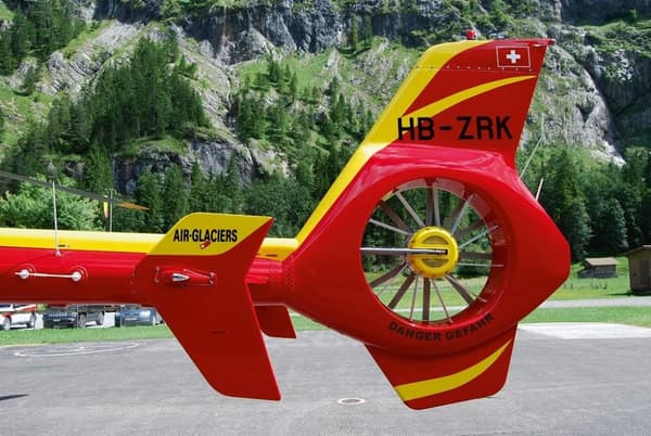 Revell 04986 Airbus EC-135 Air-Glaciers Helicopter (byggesæt) 1:72