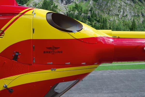 Revell 04986 Airbus EC-135 Air-Glaciers Helicopter (byggesæt) 1:72