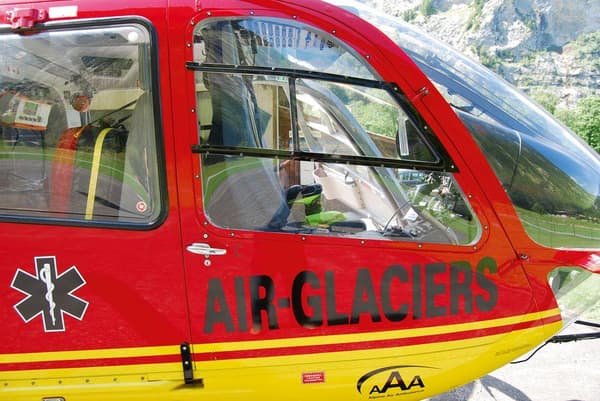 Revell 04986 Airbus EC-135 Air-Glaciers Helicopter (byggesæt) 1:72