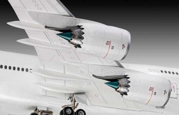 Revell 03891 Boeing 747-8 Lufthansa New Livery Aircraft (samlesæt) 1:144