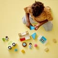 Pikkukuva 4 / 4: Lego Duplo 10986 Perhetalo pyörillä