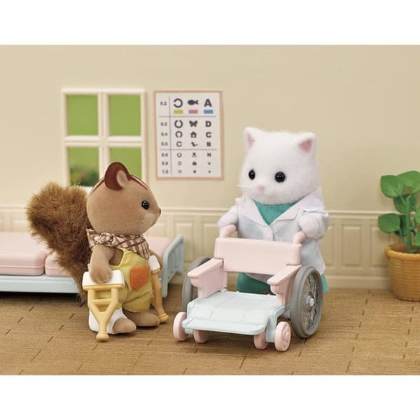 Sylvanian Families 5705 Doctor Playset