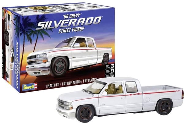 Revell 14538 1999 Chevy® Silverado® Street Pickup Car Model Kit 1:25 (14538)