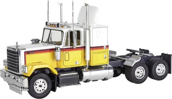 Revell 17471 '78 Chevy® Bison™ Truck Model Kit 1:32 (17471)