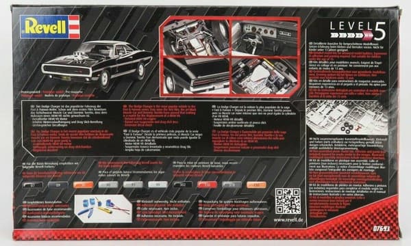 1:25 Revell 07693 Fast & Furious - Dominics 1970 Dodge Charger Car Plastic kit