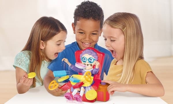 Taitopelit TOMY GREEDY BEDSTEMOR (T72465 /6)