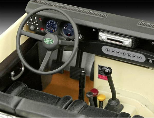 Revell 07056 Land Rover Series III LWB (kommersiell) bilmodellsats 1:24 (07056)